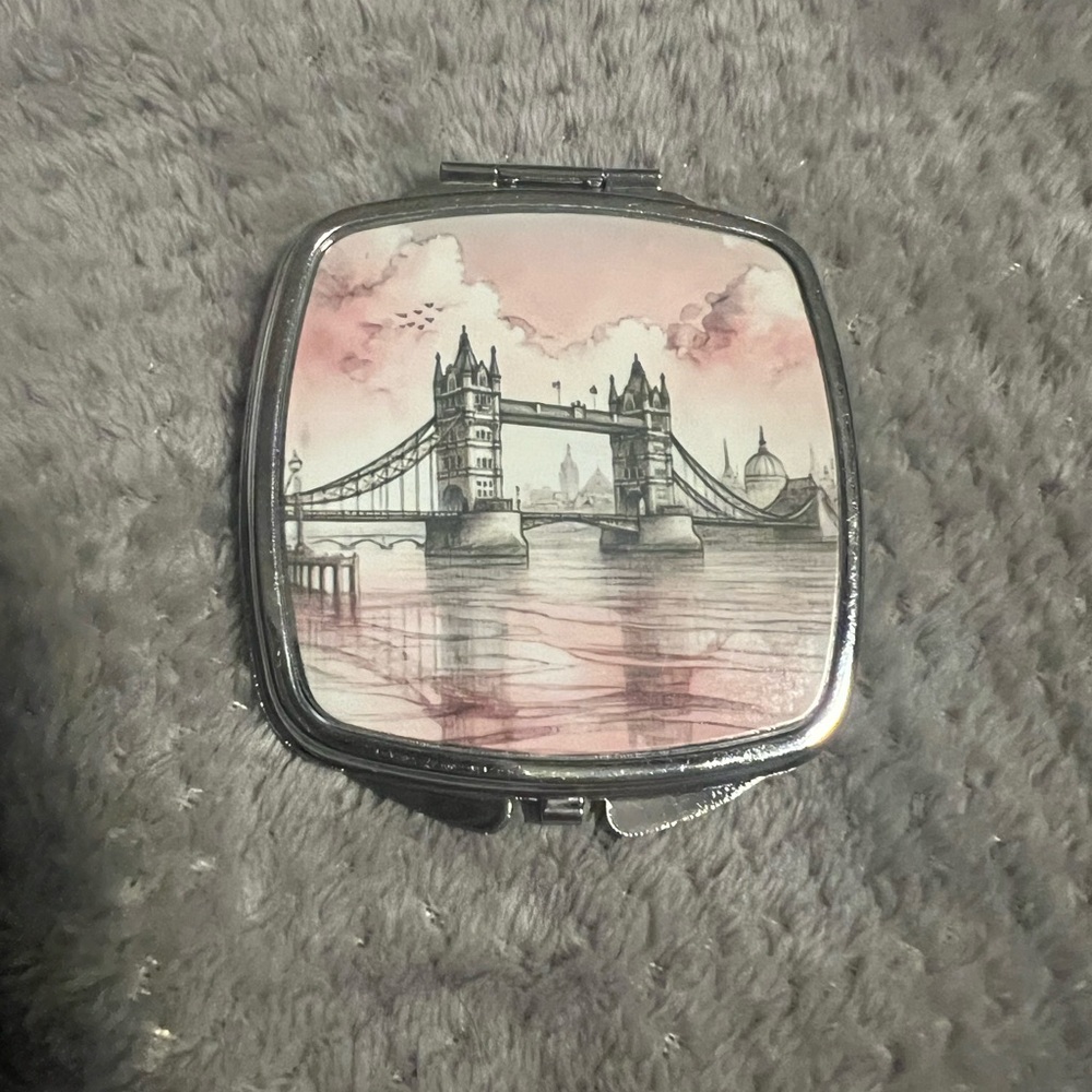 London Bridge Compact Mirror